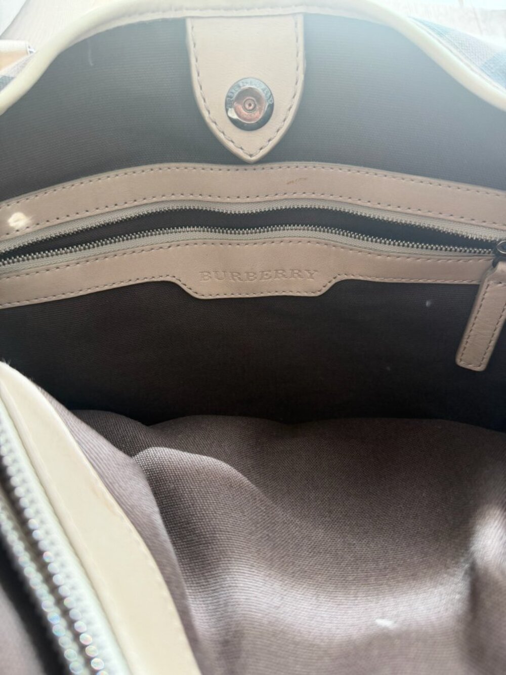 Burberry Smoke Check Northfield Bag & Matching Penrose Wallet Set - Picture 11 of 11